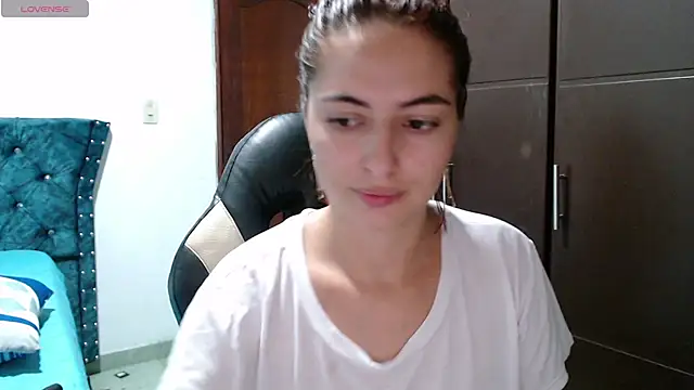 Kate lorens9 online show from 12/14/24, 01:28