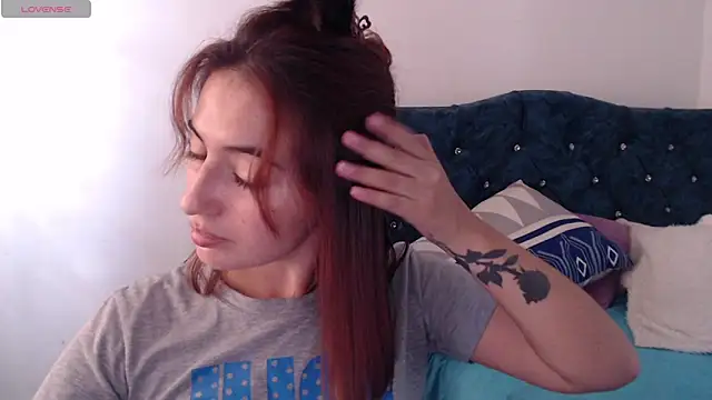 Kate lorens9 online show from 01/17/25, 04:04