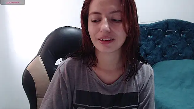 Kate lorens9 online show from 02/19/25, 01:17