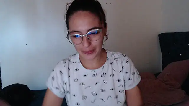 Kate lorens9 online show from 08/03/26, 02:11
