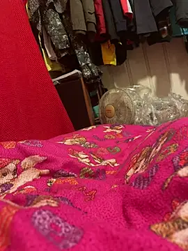 Snapshot of A6229 chatting on 02/21/25, 10:15 A6229 online show from 02/21/25, 10:15