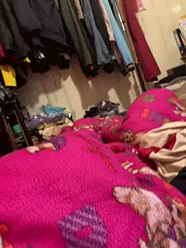 Snapshot of A6229 chatting on 03/17/25, 09:12 A6229 online show from 03/17/25, 09:12