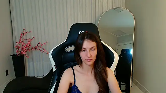 upssnowy online show from 11/17/25, 10:26