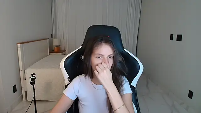 upssnowy online show from 07/04/26, 11:22