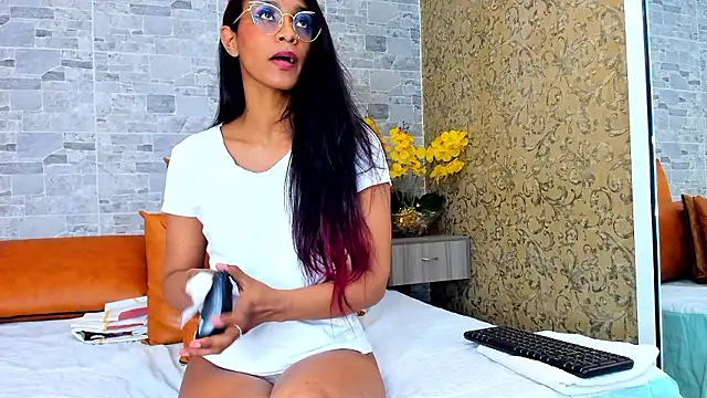 ZoeSmitth online show from 12/03/24, 02:14