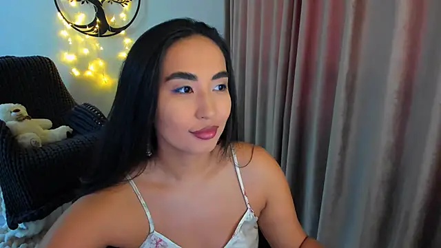 Snapshot of worldofkim chatting on 01/17/26, 10:53 worldofkim online show from 01/17/26, 10:53