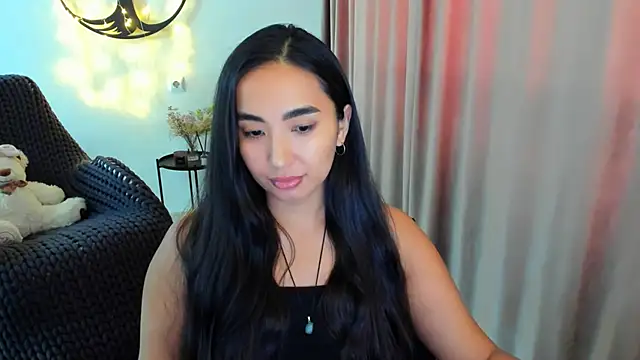 Snapshot of worldofkim chatting on 02/10/26, 11:03 worldofkim online show from 02/10/26, 11:03