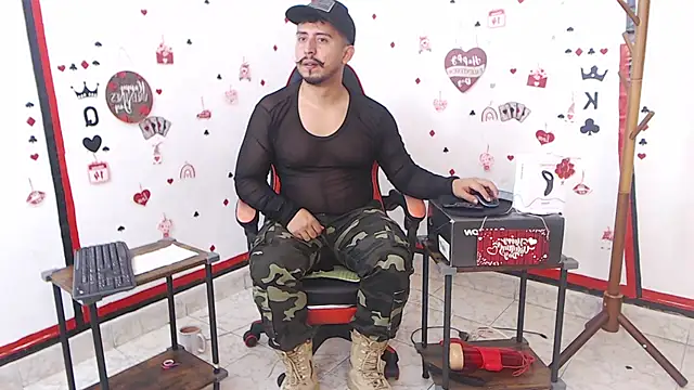 Snapshot of KalethBigDick chatting on 02/11/25, 07:38 KalethBigDick online show from 02/11/25, 07:38