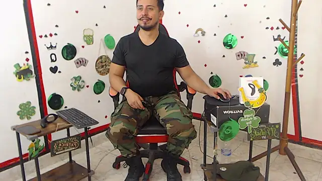 Snapshot of KalethBigDick chatting on 03/20/25, 04:53 KalethBigDick online show from 03/20/25, 04:53