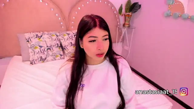 Miia Thompsonn online show from 12/03/25, 03:36