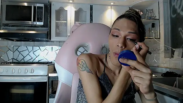 cristinaa oz online show from 02/15/26, 07:10