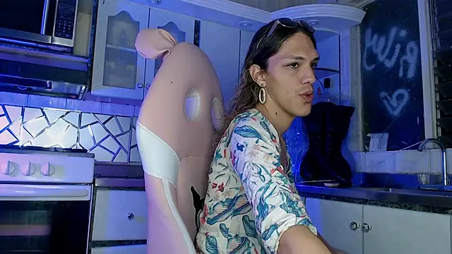 cristinaa oz online show from 02/17/26, 08:15