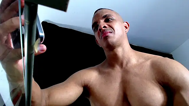 Antonywebb94 online show from 02/18/26, 05:47