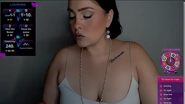 Snapshot of Miss_Agatha chatting on 12/19/24, 01:28 Miss Agatha online show from 12/19/24, 01:28