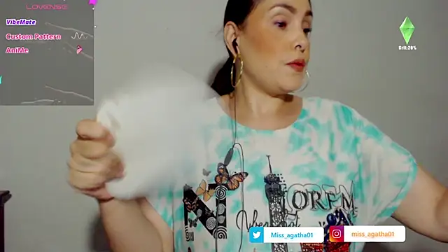 Snapshot of Miss_Agatha chatting on 11/08/25, 01:39 Miss Agatha online show from 11/08/25, 01:39