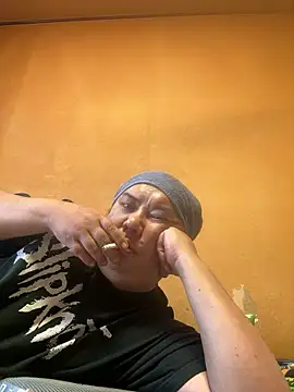 punk0805 online show from 09/29/25, 06:18