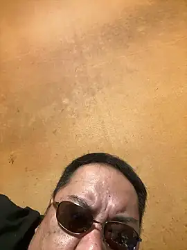 punk0805 online show from 04/24/26, 03:36