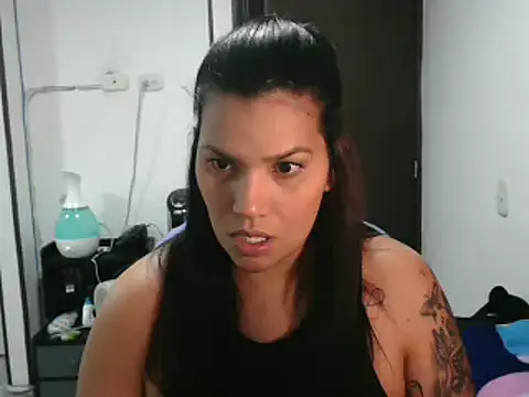 CarolinaRincon online show from 03/05/25, 12:05