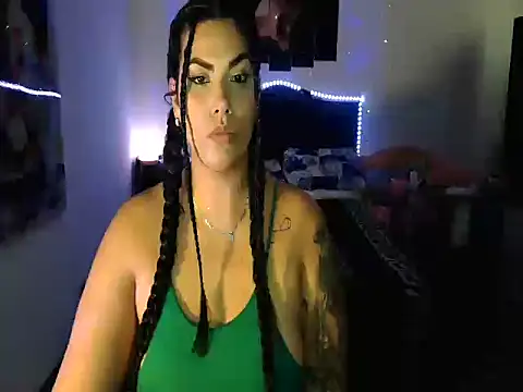 CarolinaRincon online show from 09/18/25, 09:39