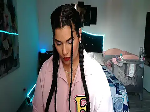 CarolinaRincon online show from 09/19/25, 06:52