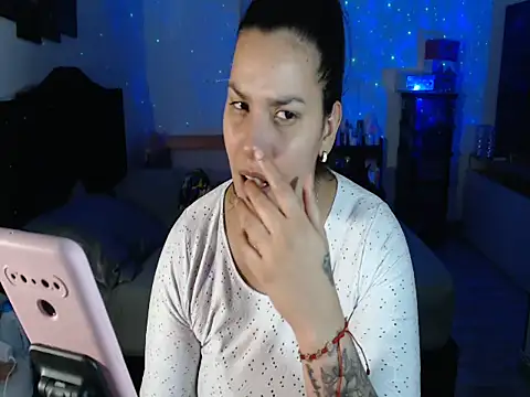 CarolinaRincon online show from 11/10/25, 11:37