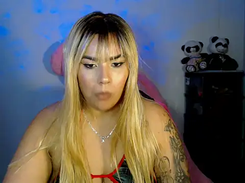 CarolinaRincon online show from 11/20/25, 12:00