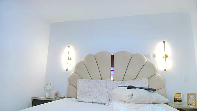 Meghanparker1 online show from 11/04/25, 10:31