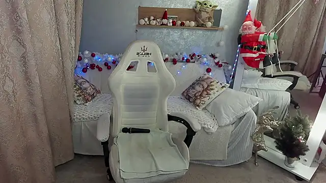 IsabellaFoxyy online show from 12/21/25, 06:31