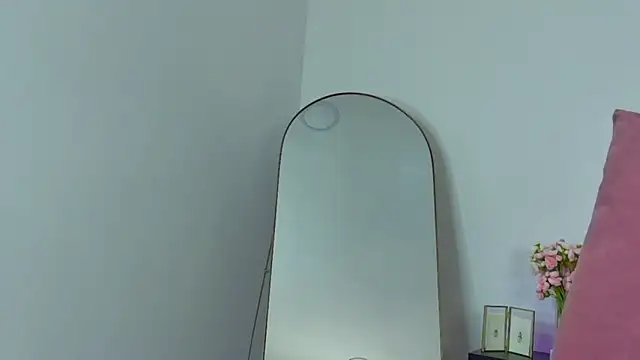 Snapshot of TootsieGirls chatting on 12/04/24, 09:57 TootsieGirls online show from 12/04/24, 09:57