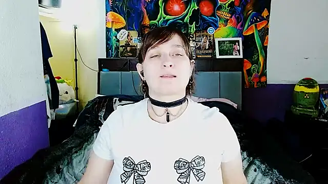 Snapshot of Chloenightmare chatting on 04/22/26, 07:48 Chloenightmare online show from 04/22/26, 07:48