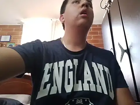 Snapshot of greeneyes999999999999 chatting on 11/04/25, 08:41 greeneyes999999999999 online show from 11/04/25, 08:41