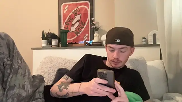 younghungginger online show from 01/02/25, 07:29