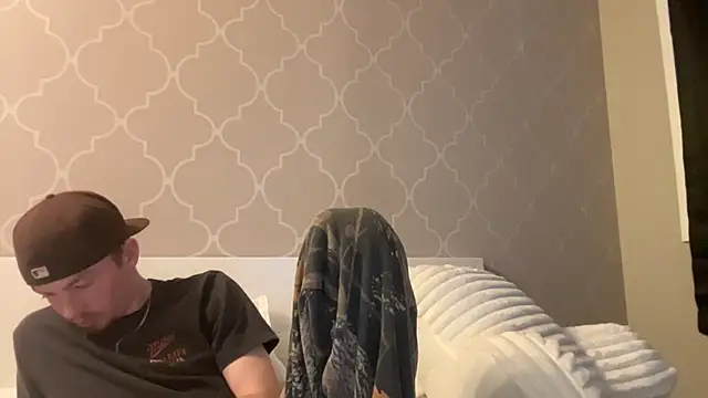 younghungginger online show from 04/20/26, 01:52