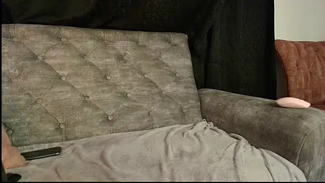 Snapshot of unu_nai chatting on 10/24/25, 01:13 unu nai online show from 10/24/25, 01:13