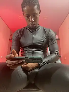 AlejoKhalifa  online show from 07/10/26, 12:04
