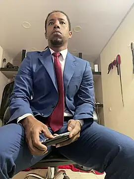 AlejoKhalifa  online show from 07/12/26, 07:43