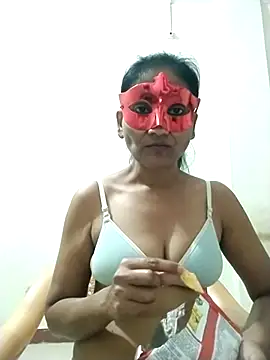 Snapshot of sunita6009 chatting on 11/02/25, 03:47 sunita6009 online show from 11/02/25, 03:47