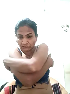 Snapshot of sunita6009 chatting on 02/01/26, 05:44 sunita6009 online show from 02/01/26, 05:44