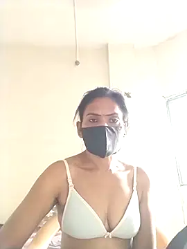 Snapshot of sunita6009 chatting on 06/18/26, 12:53 sunita6009 online show from 06/18/26, 12:53
