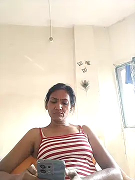 Snapshot of sunita6009 chatting on 06/19/26, 02:27 sunita6009 online show from 06/19/26, 02:27