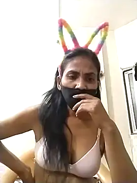 Snapshot of sunita6009 chatting on 06/26/26, 02:54 sunita6009 online show from 06/26/26, 02:54