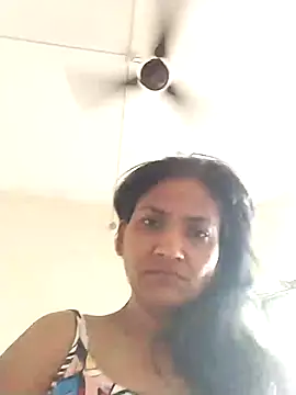 Snapshot of sunita6009 chatting on 06/30/26, 02:23 sunita6009 online show from 06/30/26, 02:23