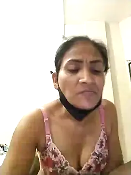 Snapshot of sunita6009 chatting on 06/30/26, 03:02 sunita6009 online show from 06/30/26, 03:02