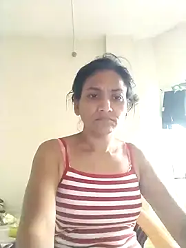 Snapshot of sunita6009 chatting on 07/08/26, 04:06 sunita6009 online show from 07/08/26, 04:06