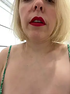 Yourdirtybitch online show from 02/12/26, 07:47