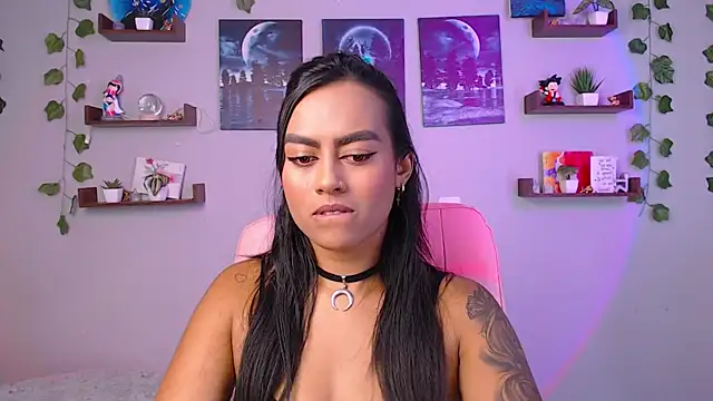 Snapshot of macey_elliot_ chatting on 02/01/25, 11:58 macey elliot  online show from 02/01/25, 11:58