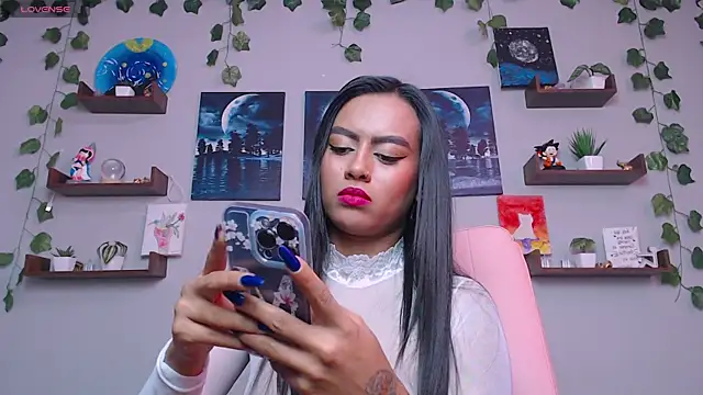 Snapshot of macey_elliot_ chatting on 02/12/25, 03:05 macey elliot  online show from 02/12/25, 03:05