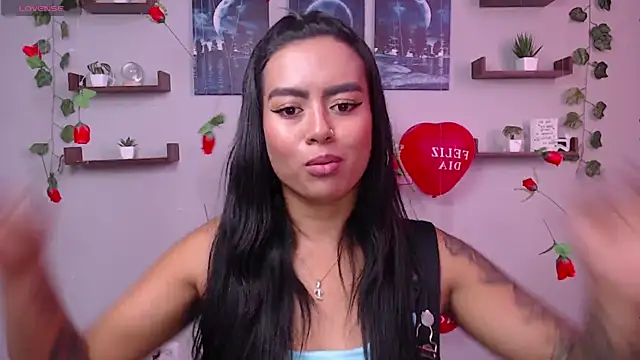 Snapshot of macey_elliot_ chatting on 02/19/25, 06:10 macey elliot  online show from 02/19/25, 06:10