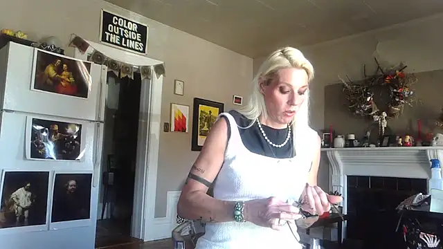 Glamazonx online show from 11/10/25, 05:45