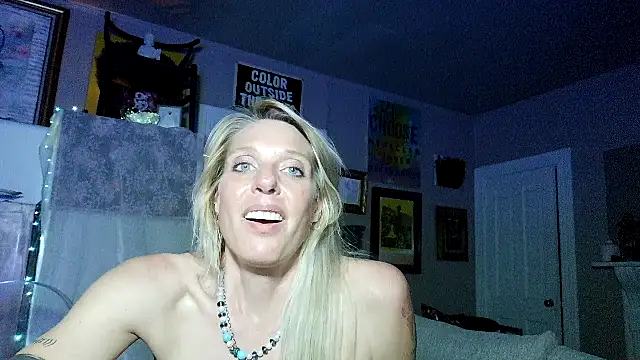 Glamazonx online show from 04/15/26, 07:04